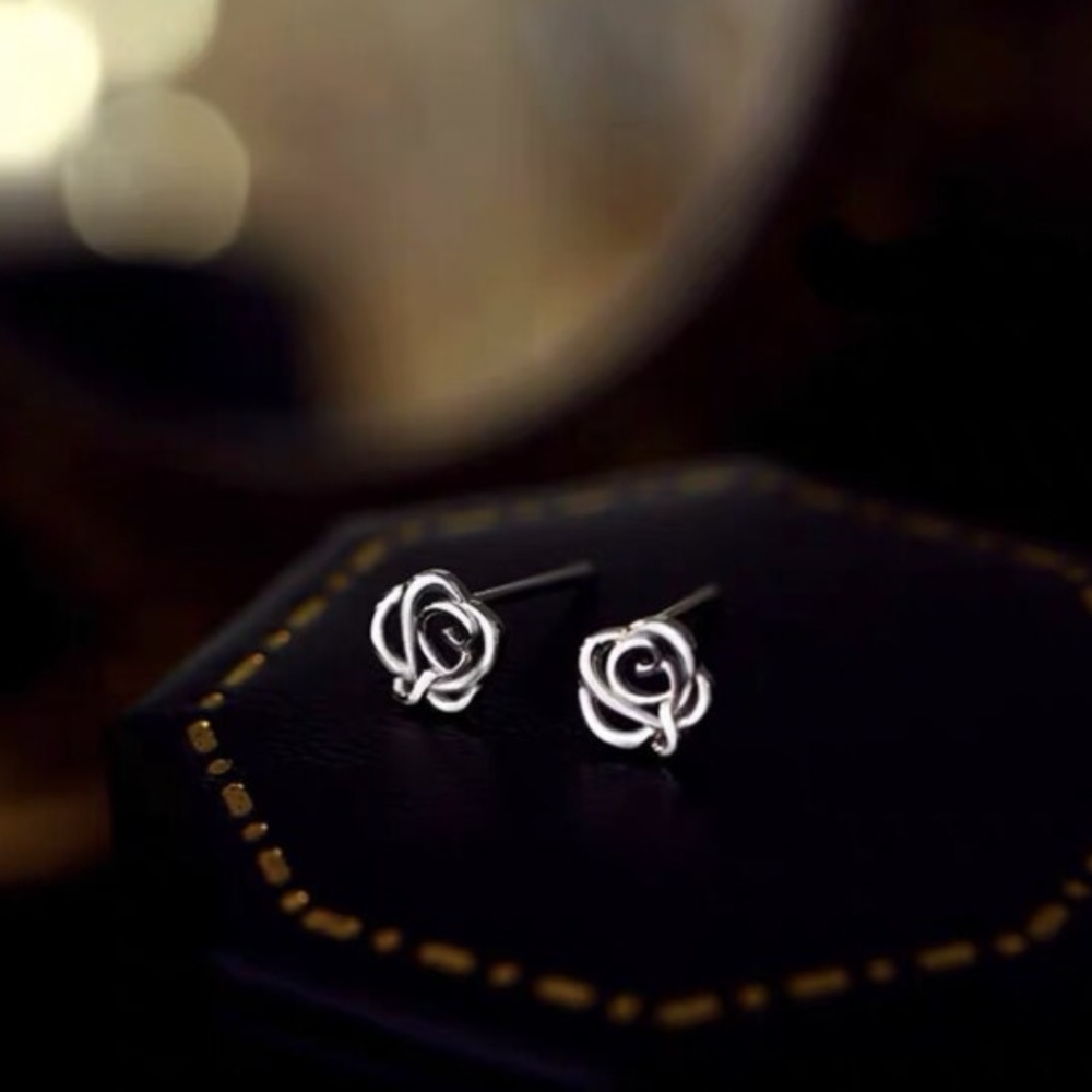 Sterling Silver 'Louise' Twist Hollow Rose Earrings